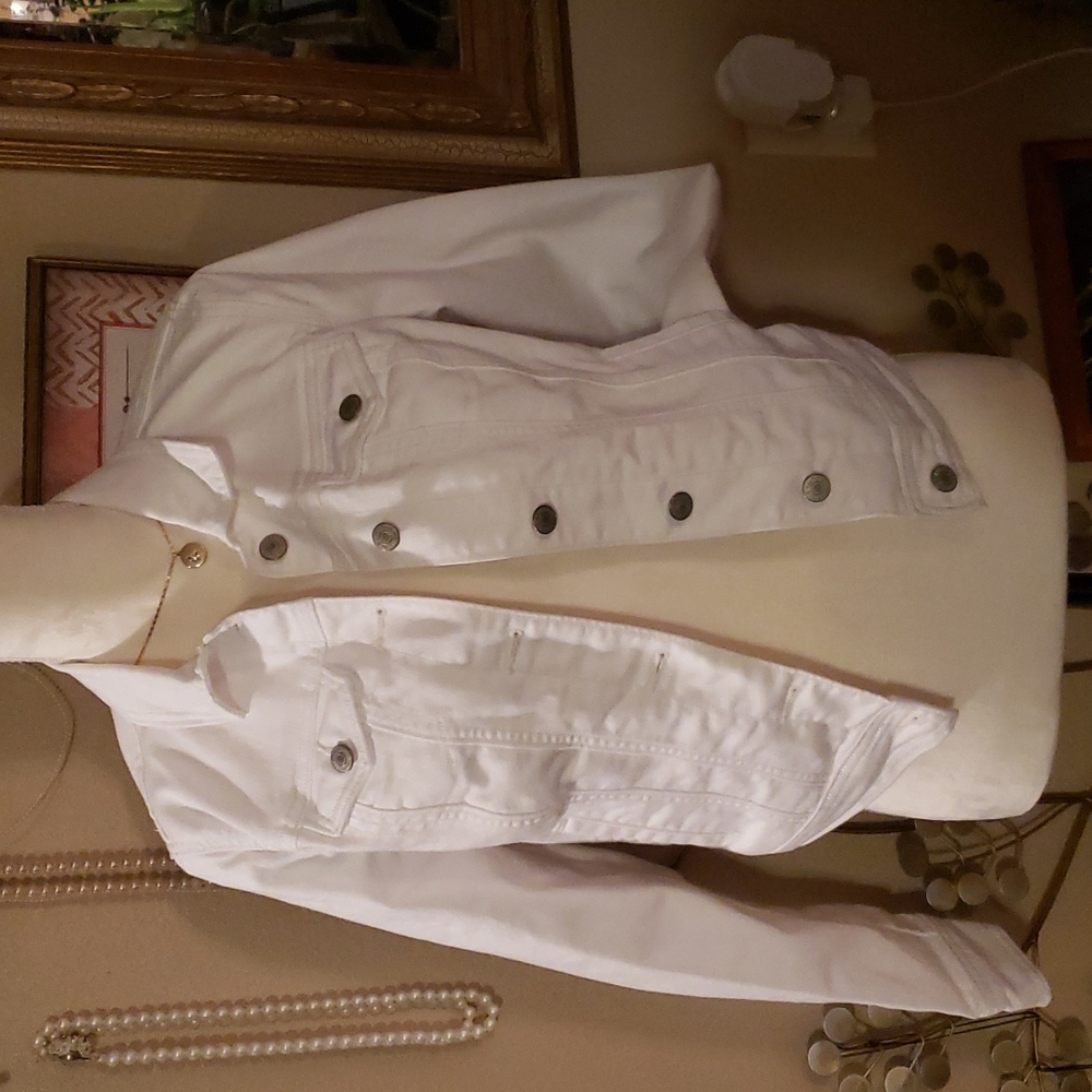 Old Navy White Jean Jacket Size Small